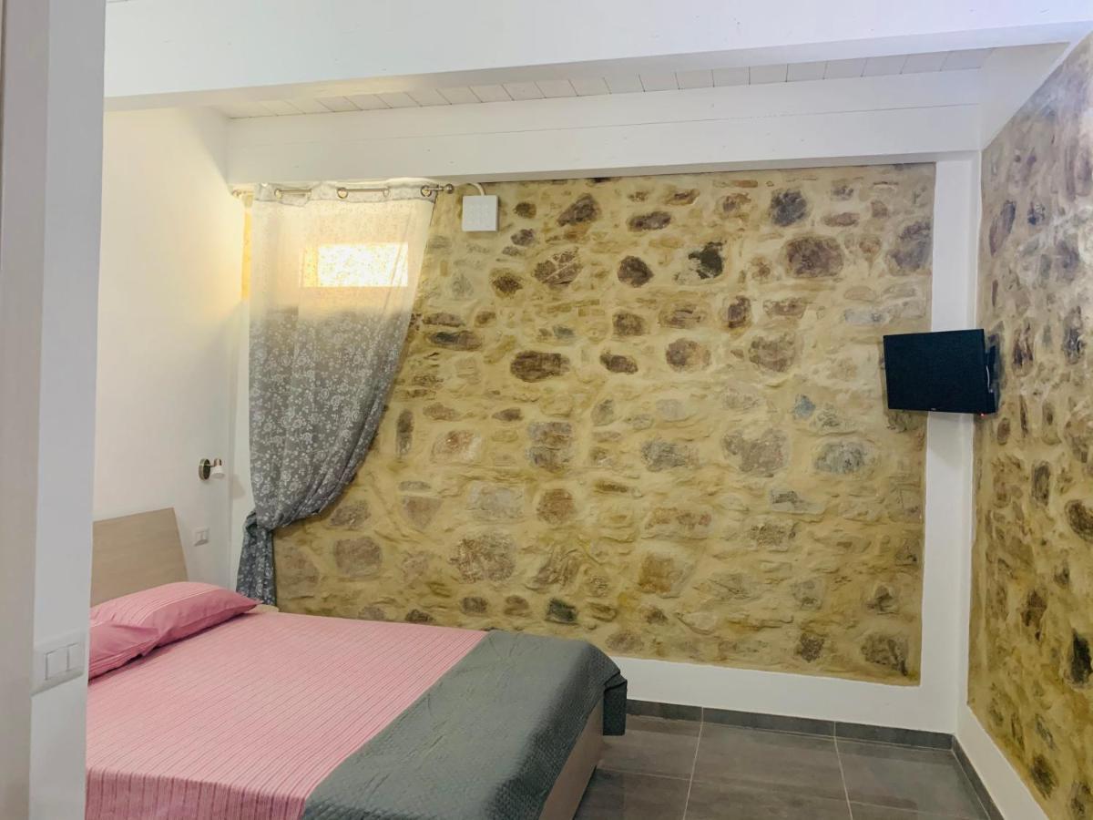 Casa Castello Hotel Rocca Imperiale Ngoại thất bức ảnh
